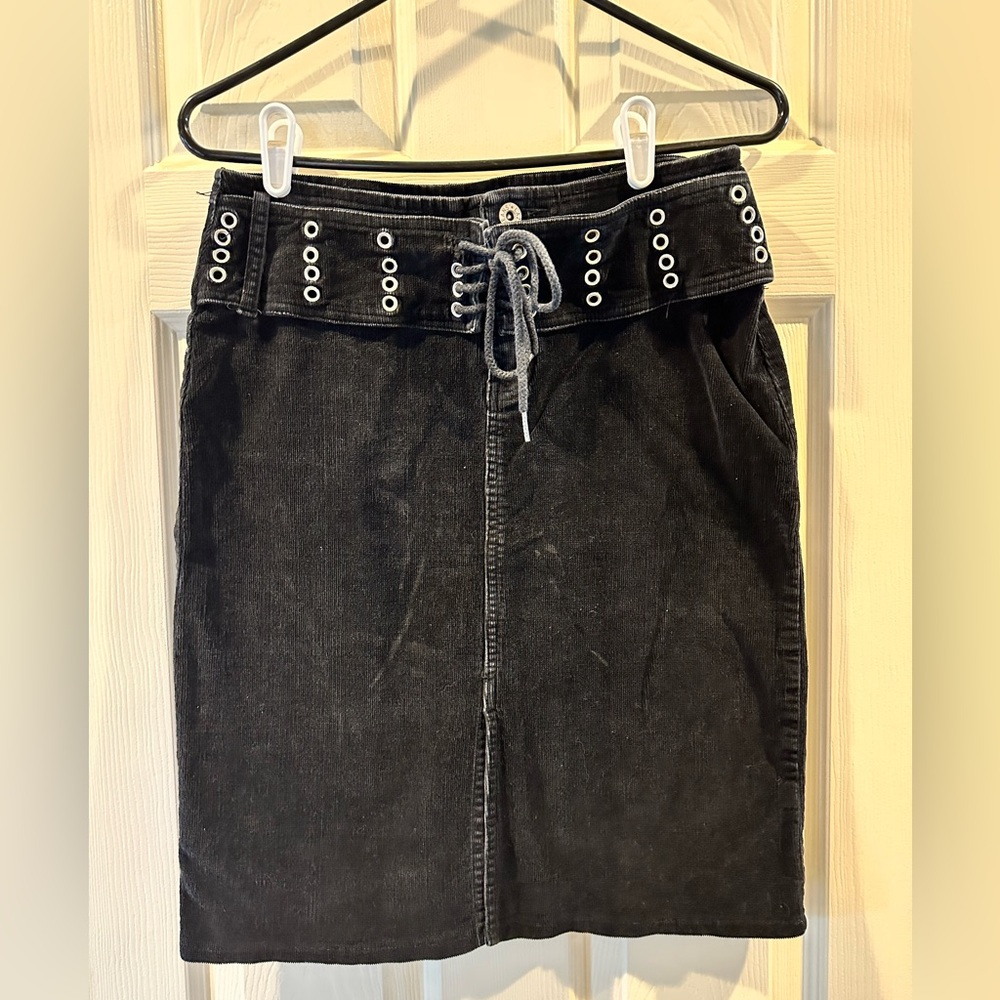 Razor Jeans Corduroy Black Skirt Size 5 Super Cute Tie Front
